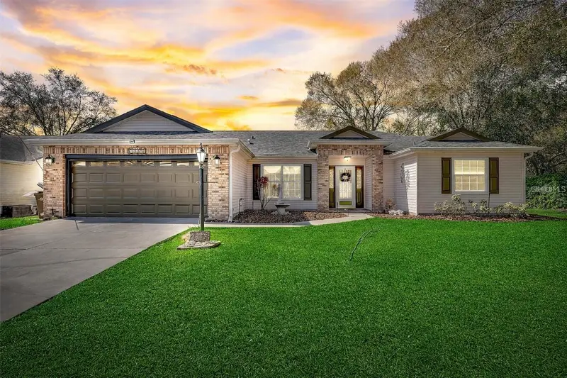 25273 Lost Oak Cir, FL