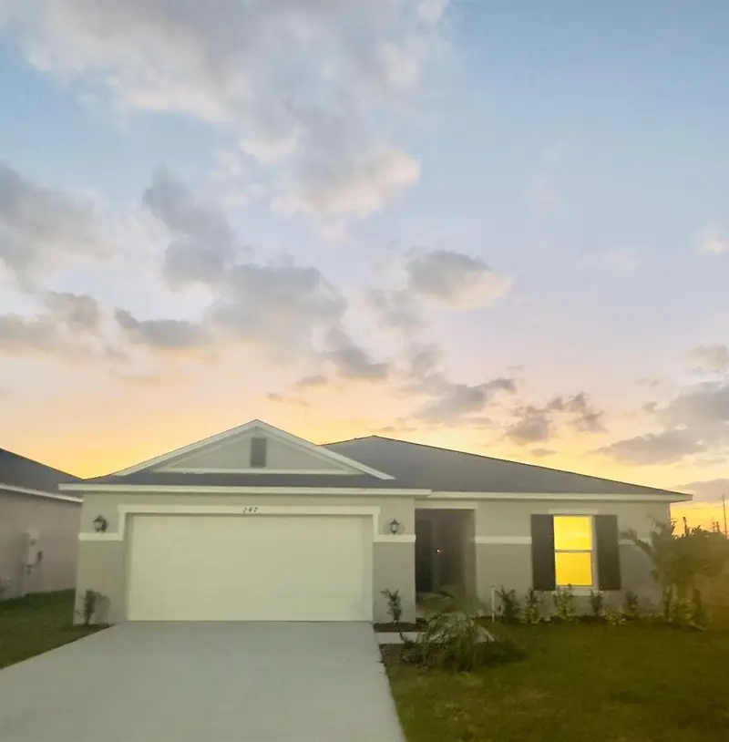 247 Summerlin Loop, FL