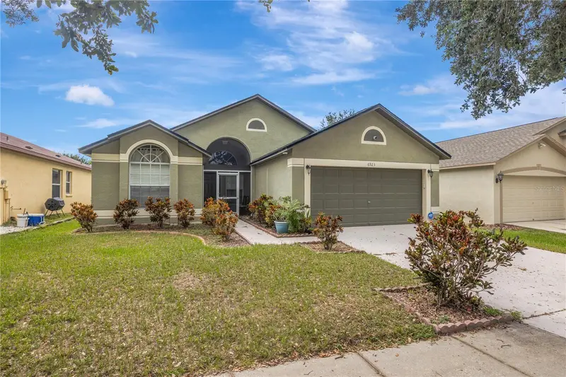 6923 Waterbrook Ct, FL
