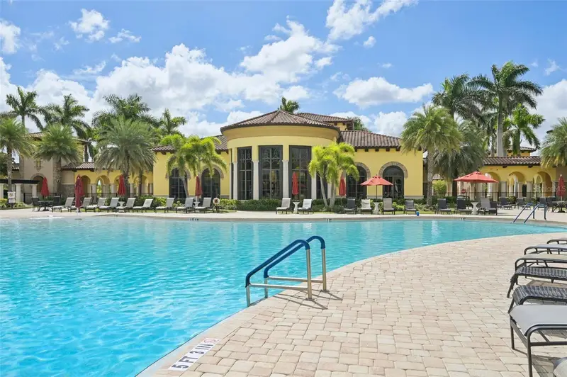 20429 Lagente Cir, FL