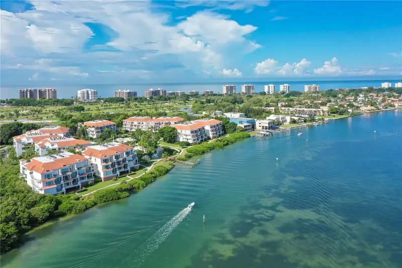 350 Gulf Of Mexico Dr #211, FL
