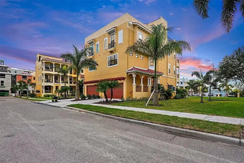 6418 Margarita Shores Ln, FL