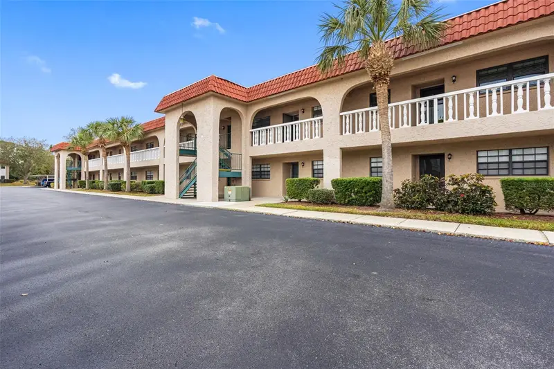 1750 Belleair Forest Dr #A15, FL