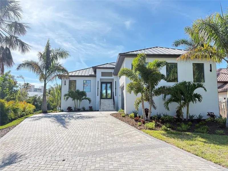 276 Island Cir, FL