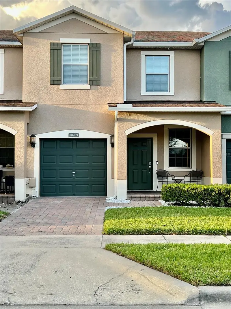 10709 Savannah Landing Cir, FL