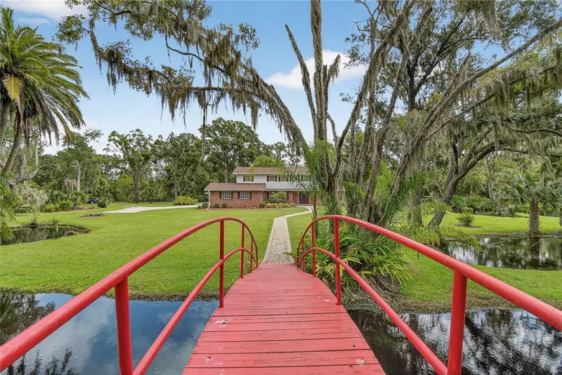 1502 Azalea St, FL