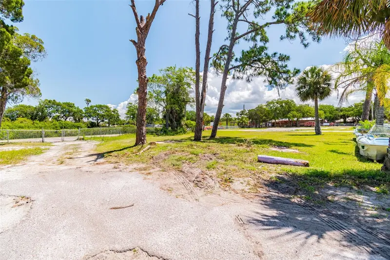 5325 Treadway Dr, FL