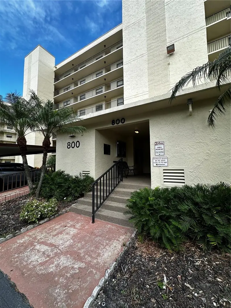800 Cove Cay Dr #4f, FL