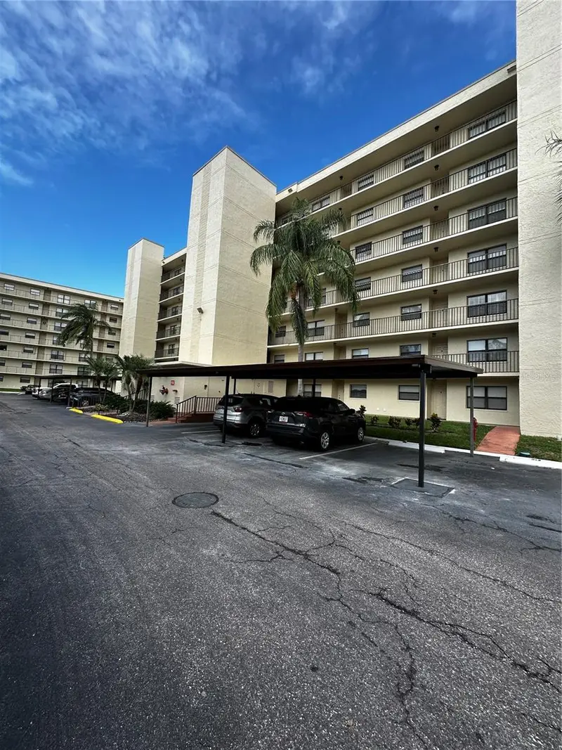 800 Cove Cay Dr #4f, FL