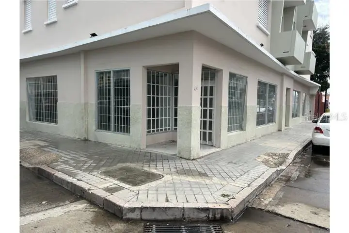 Local 2 Edificio Zamora Mayor Cantera St, PR