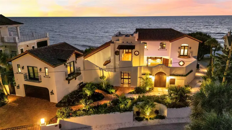 121 N Casey Key Rd, FL