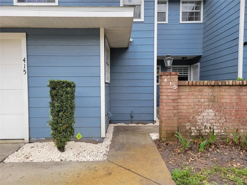 415 Nw 50th Blvd #415, FL