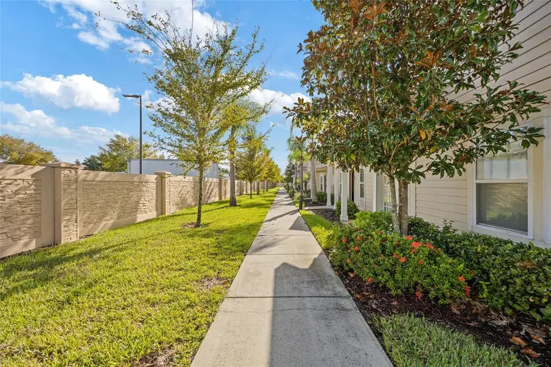 8945 Shine Dr, FL