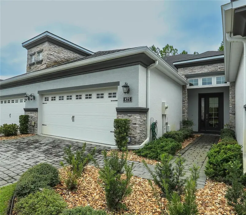 875 Pinewood Dr, FL