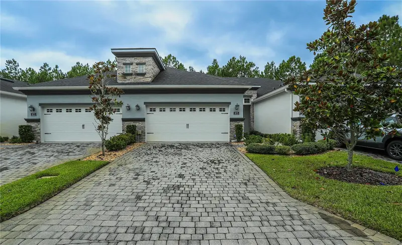 875 Pinewood Dr, FL