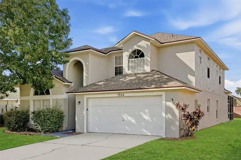 7946 Golden Pond Cir, FL