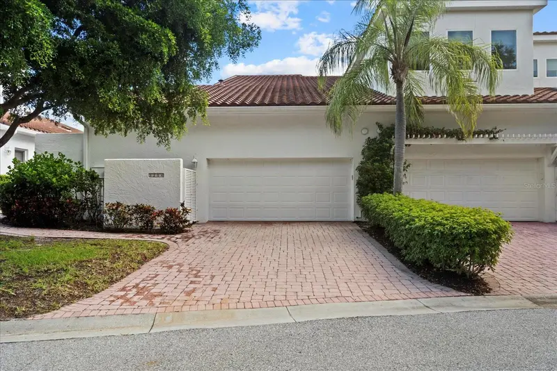2254 Harbour Court Dr, FL