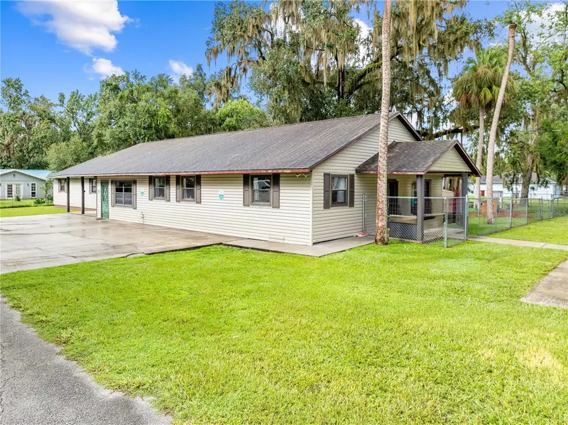 102 S Highland St, FL