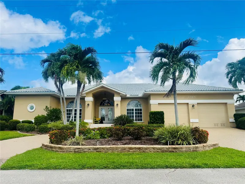 1024 San Mateo Dr, FL