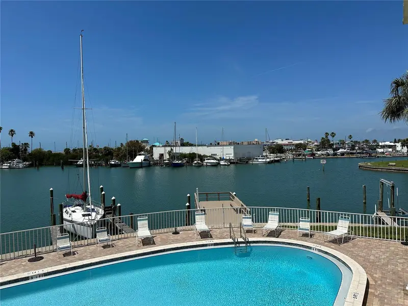 12500 Capri Cir N #401, FL