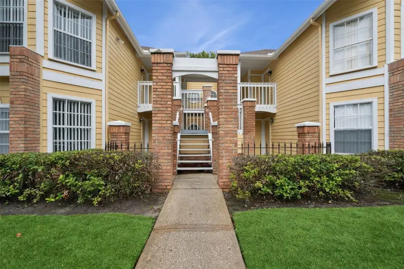 2442 Sweetwater Club Cir #41, FL