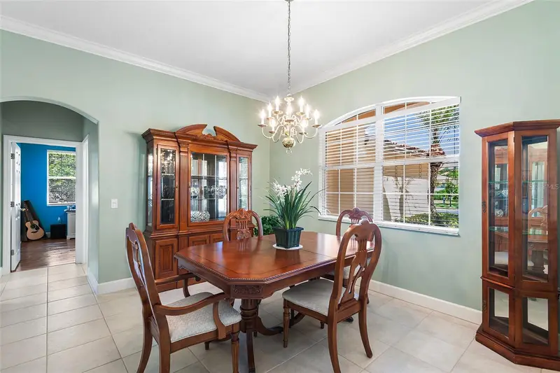 126 Lake Region Circle, FL