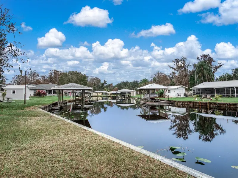 612 Dragonfly Ln, FL