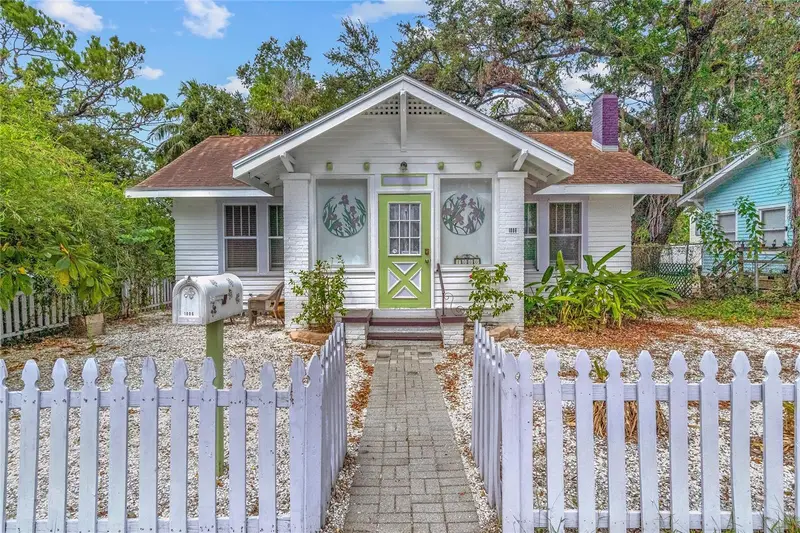 1006 11th Ave W, FL