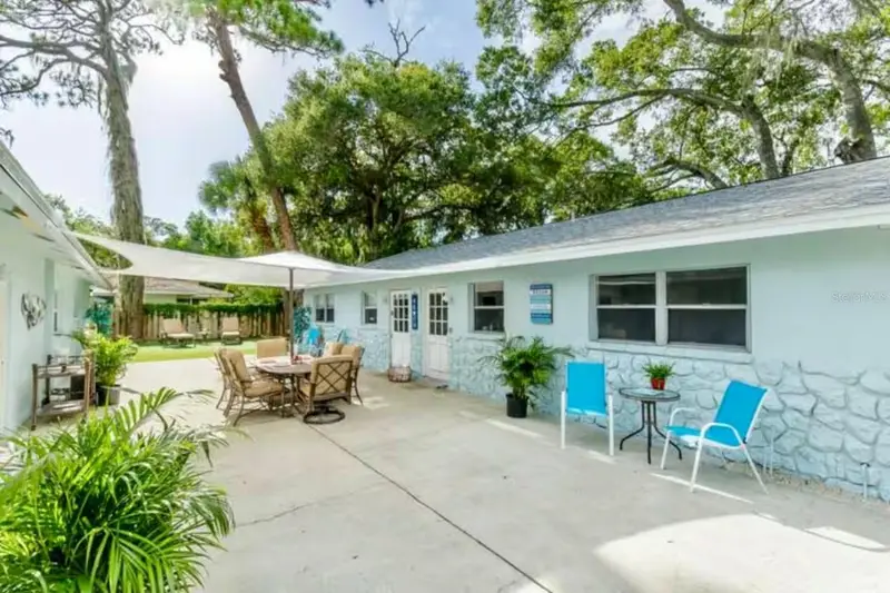 1317 Cocoanut St #B, FL