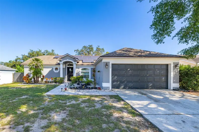 428 Bent Oak Loop, FL