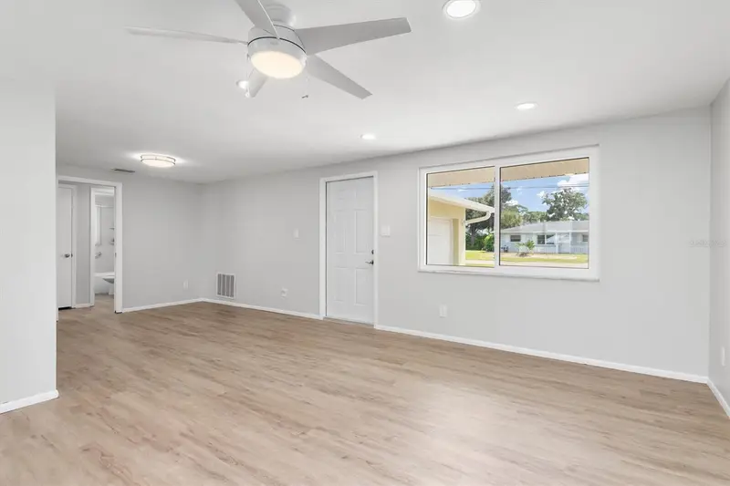 510 S Venice Blvd, FL