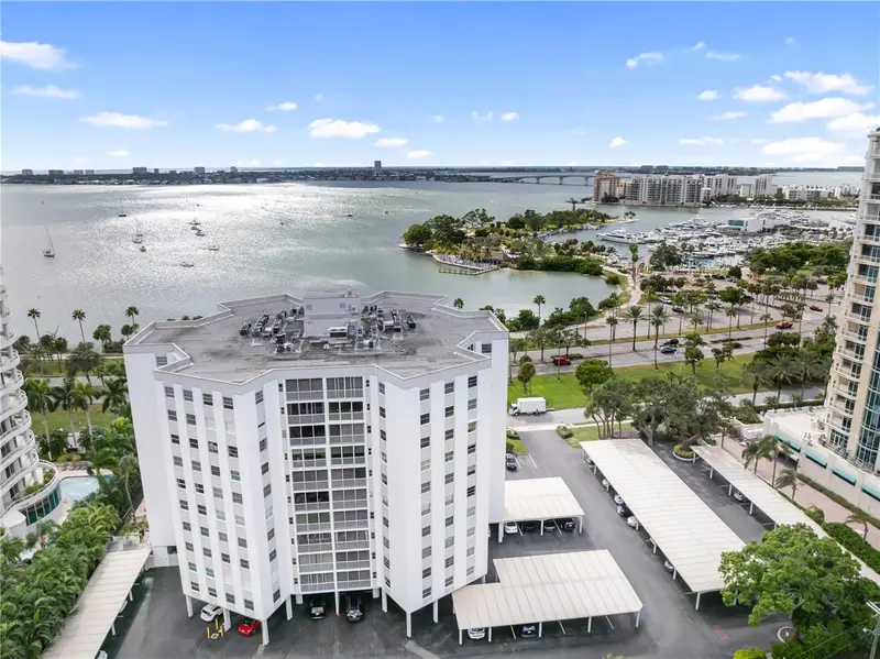 435 S Gulfstream Ave #403, FL