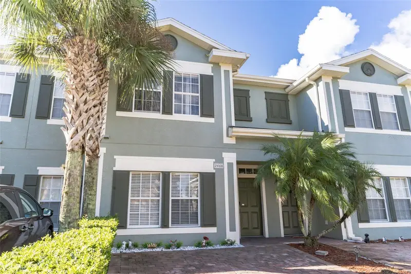 2468 Caravelle Cir, FL