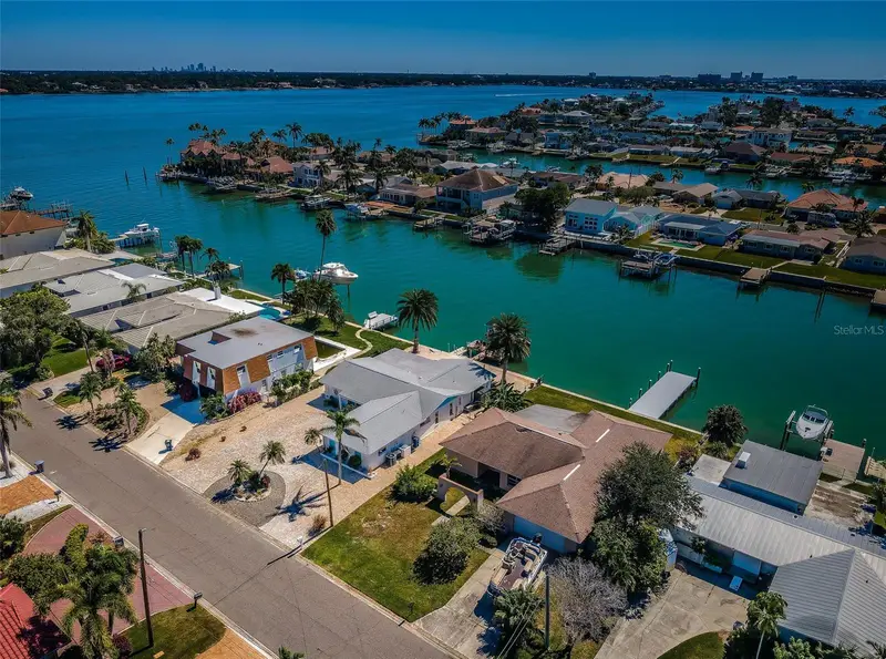 755 Capri Blvd, FL