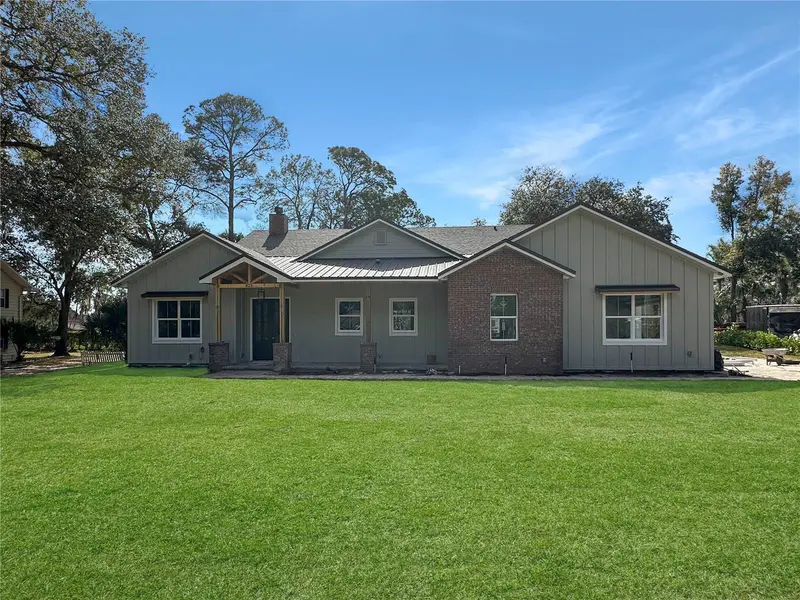 935 N Thompson Rd, FL