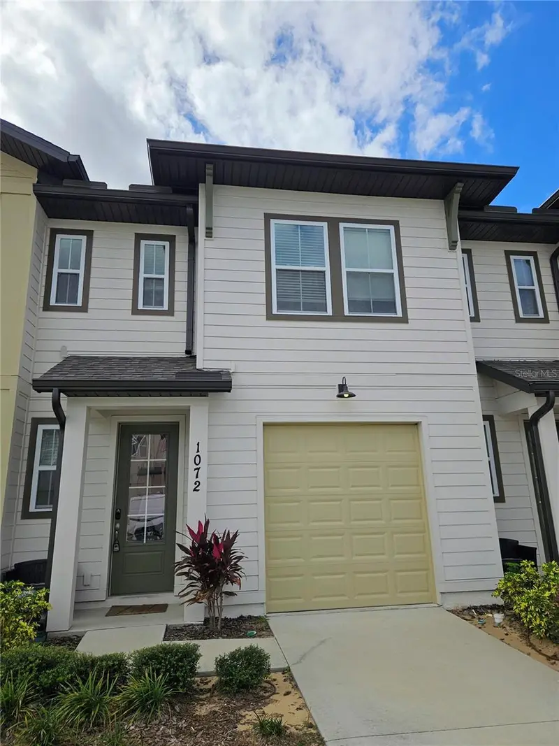 1072 Plantation Ln, FL