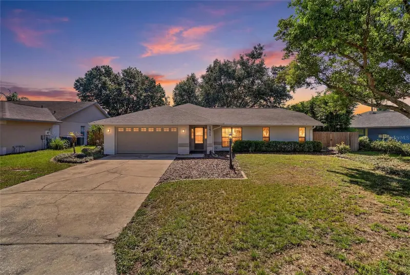 7411 Floral Cir E, FL