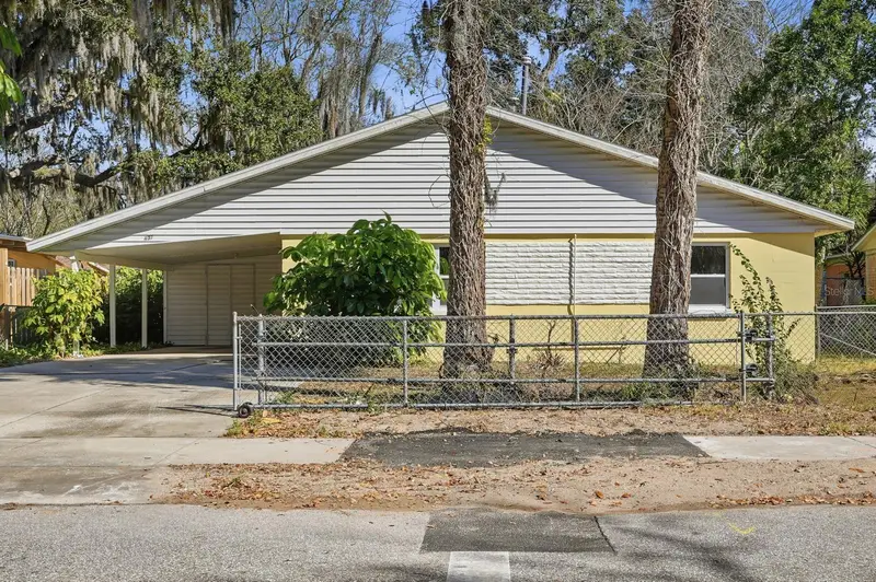 437 Lockhart St, FL