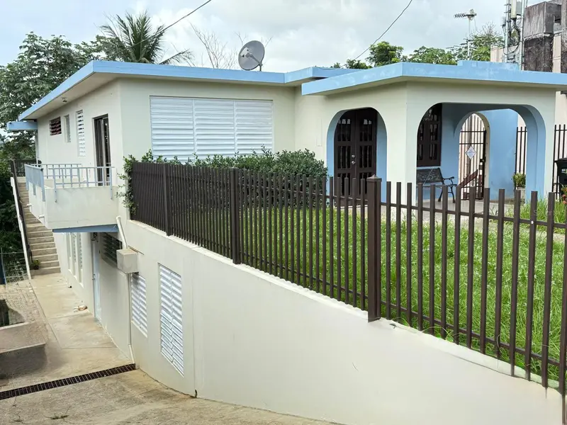 94 Albizu Campos, PR