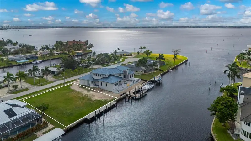 234 Beeney Rd Se, FL
