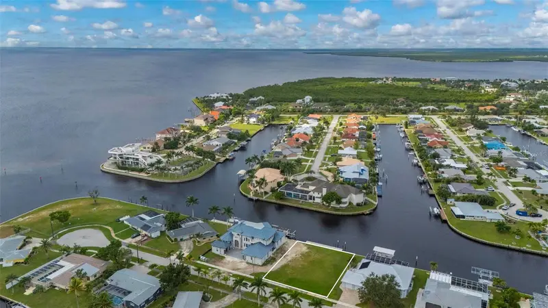 234 Beeney Rd Se, FL