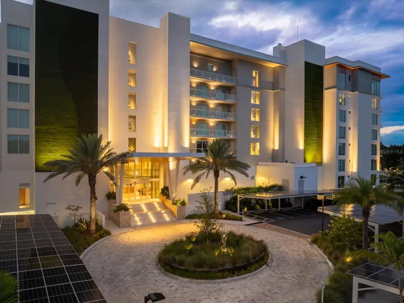 1020 Sunset Point Rd #511, FL