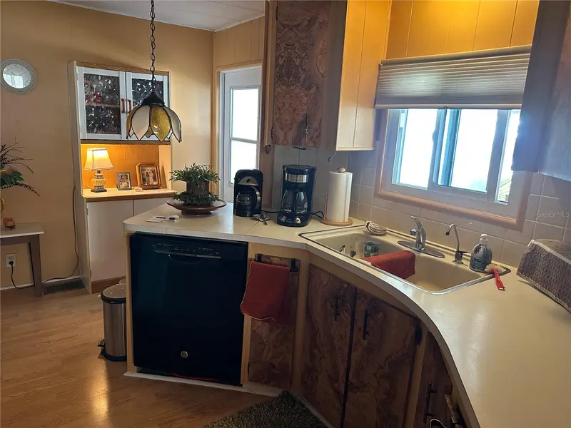 5800 Forsythia Rd, FL