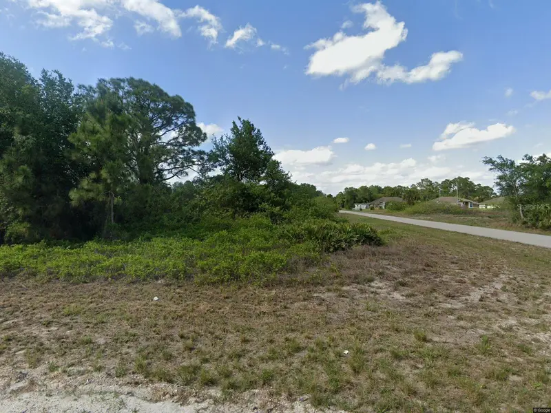 1017 Pilgrim St E, FL