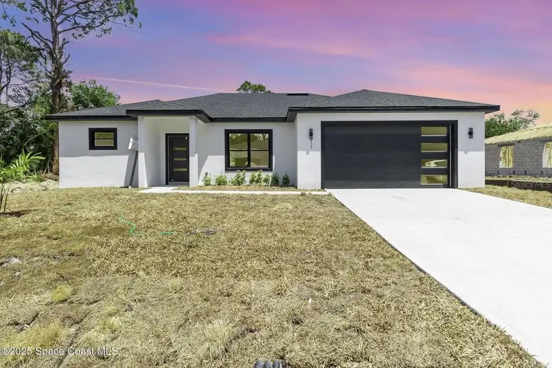 435 Goldsmith Ave Nw, FL