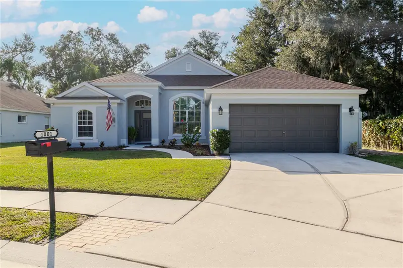 1001 English Bluffs Ct, FL