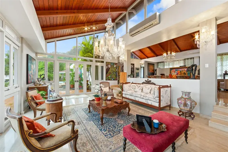 201 Rey Gustavo, La Villa De Torrimar, PR
