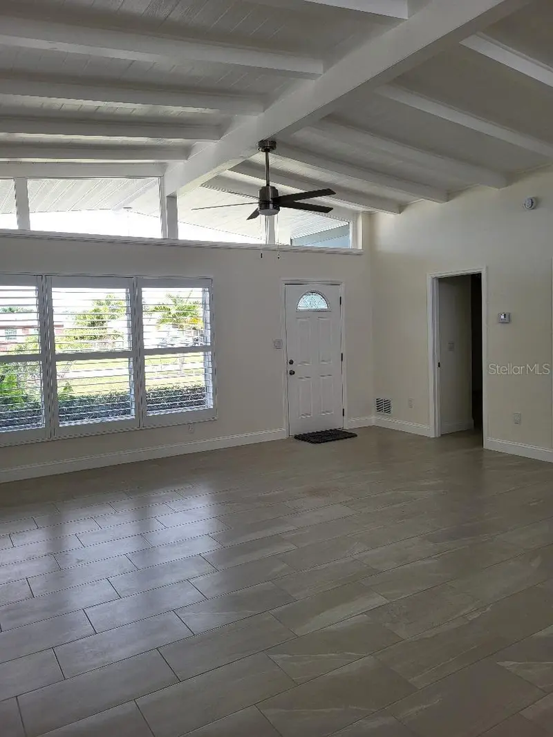 828 Blue Heron Blvd, FL