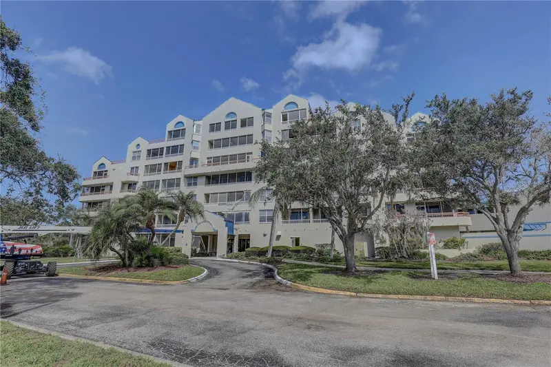 2333 Feather Sound Dr #A401, FL