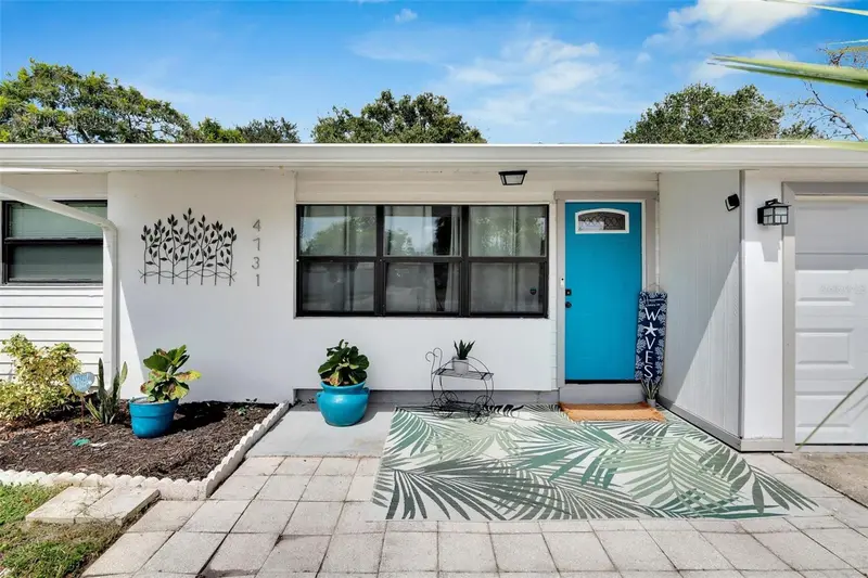 4731 W Montgomery Ave, FL